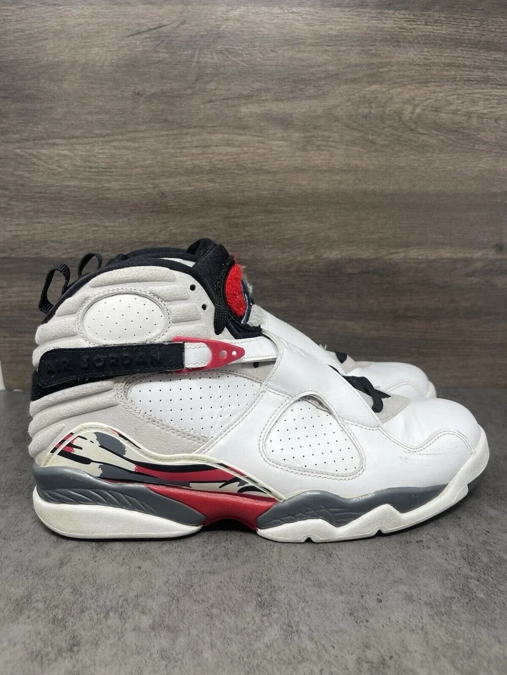 Air Jordan 8 Bugs Bunny Sneakers Mens Size 10.5 White Red Black Lot 305381-103